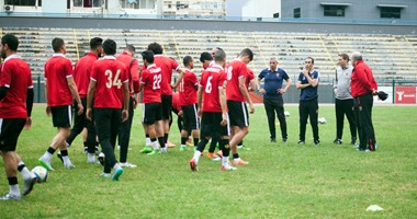 ريكرياتيفو يتدرب على الملعب الفرعى لبرج العرب استعدادا للأهلى