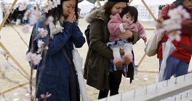 بالصور.. اليابان تحيى الذكرى الخامسة على زلزال وتسونامى 2011