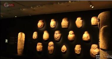 بالفيديو.. إسرائيل تعرض الآثار المصرية داخل متحفها فى القدس