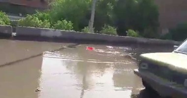 صحافة المواطن: بالفيديو.. المياه توقف الحركة على الدائرى اتجاه المهندسين