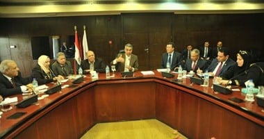 وزير النقل يلتقى نواب الشرقية والدقهلية والمنوفية لبحث مشاكل قطاعات الوزارة