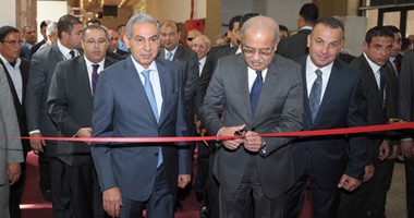 وزير الصناعة: مصر تمتلك فرصاً فى مجال صناعة السيارات
