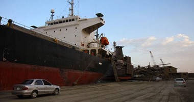 ميناء الأدبية يستقبل 8 آلاف طن بضائع قادمة من جدة