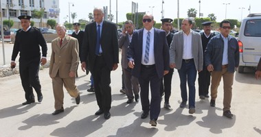 محافظ السويس ومدير الأمن يتفقدان شارعى سعد زغلول والمحكمة