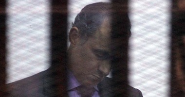 حسن هيكل و ابنا مبارك لقاضى محاكمتهم فى "التلاعب بالبورصة": محصلش يافندم