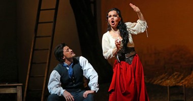 بالصور.. عرض"L’Elisir d’Amore" على مسرح "Metropolitan Opera" حتى 7أبريل