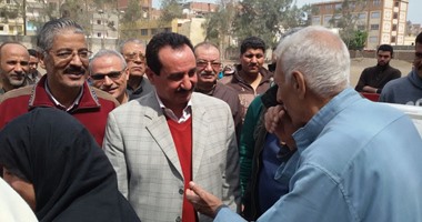 رئيس مدينة المحلة يتفقد أسواق "تحيا مصر" بقرية محلة أبو على