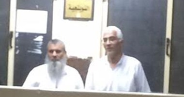 محامى قيادات تحالف الإخوان ينشر صورة إجراءات إخلاء سبيل متهمين بقسم المقطم
