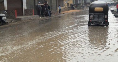 صحافة المواطن: بالصور.. غرق شوارع "المنوات" فى مياه الصرف الصحى بالجيزة