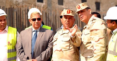 رئيس الهيئة الهندسية للقوات المسلحة يتفقد  سير العمل بأنفاق قناة السويس