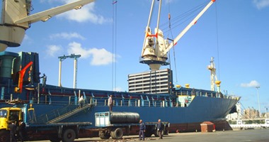 ارتفاع مخزون الغلال بميناء الإسكندرية لمليون و420 ألف طن
