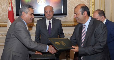 بالصور.. رئيس الوزراء يشهد توقيع بروتوكول تعاون بين وزارتى التموين والنقل