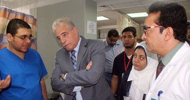 بالصور .. محافظ جنوب سيناء يتفقد مستشفى شرم الشيخ الدولى