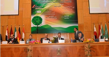 محافظ أسيوط ورئيس الجامعة يفتتحان المؤتمر الدولى الثامن للتنمية والبيئة بالوطن العربى