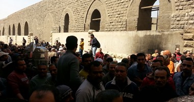انتهاء الوقفة الاحتجاجية لعمال المدابغ بعد حصول الأمن على طلباتهم 