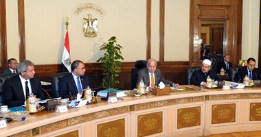 بالصور.. الحكومة تناقش تكليفات الرئيس السيسى لها بعد ضم الوزراء الجدد