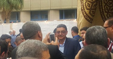 محمود طاهر يتجاهل مصافحة علاء عبد الصادق فى الأهلى