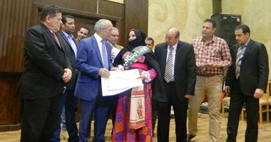 محافظ شمال سيناء: الرئيس أهدى الأمهات والآباء المثاليين رحلات عمرة