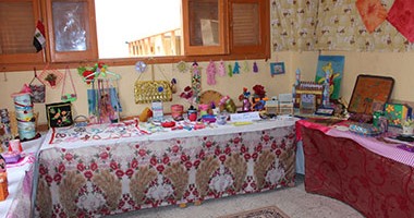 بالصور.. تعليم الأقصر تقيم معرضا لتدوير المخلفات بمدرسة وادى الملكات