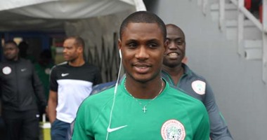 مهاجم نيجيريا: محمد صلاح أحد أفضل لاعبى العالم