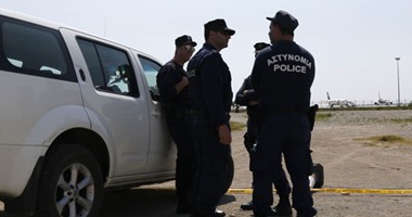 شرطة قبرص تخلى منطقة قريبة من مطار لارنكا المختطفه به الطائرة المصرية