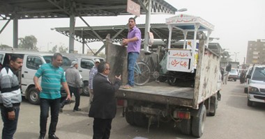 محافظ أسيوط يوجه بإزالة الاشغالات من أمام موقف السرفيس بنزلة عبد اللاه