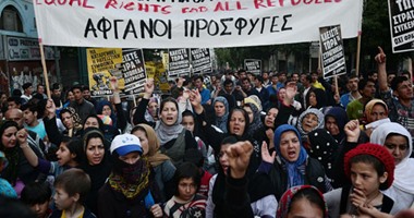 بالصور.. مهاجرون ولاجئون يتظاهرون فى أثينا ضد الاتفاق الأوروبى-التركى