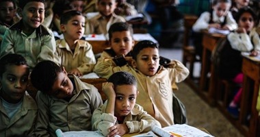 أهمها الضرب وتنظيف الحوش.. 7 مشاهد فى المدارس المصرية تحتاج "لثورة"