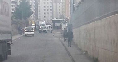 ننشر صور انفجار عربة شرطة قرب محطة حافلات فى مدينة ديار بكر بتركيا