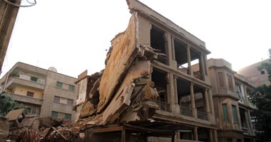 مصرع عامل وإصابة آخر فى انهيار أجزاء من عقار شرق الإسكندرية