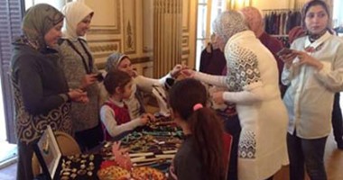 بالصور..انطلاق المعرض السنوى لعيد الأم بالمركز الثقافى الروسى بالإسكندرية