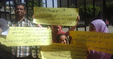 مواطن أمام البرلمان: "عليا 30 ألف جنيه ديون.. ومعايا 3 بنات مش عارف أعلمهم"