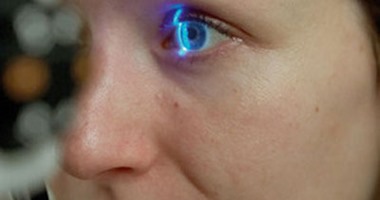 دراسة: فيتامين B3 يمنع الإصابة بالمياه الزرقاء "الجلوكوما" فى العين