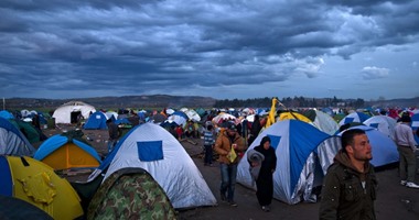 فرنسا تبدأ نقل 1500 طفل مهاجر من "كاليه" إلى مراكز الأستقبال