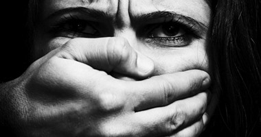بالقانون.. قطر تسمح بالعنف المنزلى والاغتصاب الزوجى وزواج الفتاة قبل 16 عاما