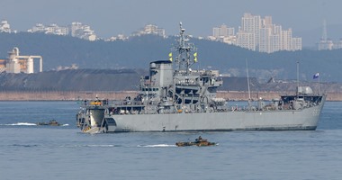 البحرية الصينية تستعرض قوتها ببحر الصين الجنوبى