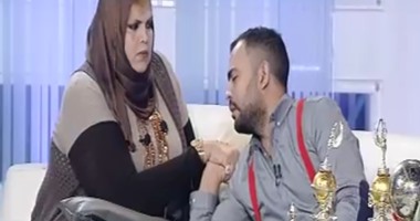 بالفيديو.. بطلة العالم فى الرست تهزم مذيعى برنامج "نهار جديد" بعد تحديها