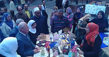 محافظ بورسعيد يفتتح معرض الأسر المنتجة بقصر الثقافة
