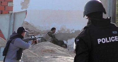 القوات التونسية تتبادل إطلاق النار مع "أرهابيين" فى منطقة الطويرف