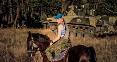 وزارة الدفاع الروسية تنشر صور أجمل المجندات بمناسبة اليوم العالمى للمرأة