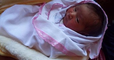 بالصور.. أول مولود من مشروع علاج العقم الإماراتى يرى النور فى قطاع غزة