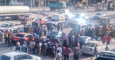 صحافة المواطن.. إصابة 3 أشخاص فى حادث تصادم ونش بتاكسى بشارع الكهف بالغردقة