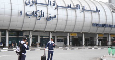 نائب وزير الخارجية السورى يتوقف ترانزيت بمطار القاهرة فى طريقة إلى هولندا