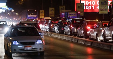 شكاوى من فواصل طريق "بورسعيد دمياط" وتعطل حركة المرور