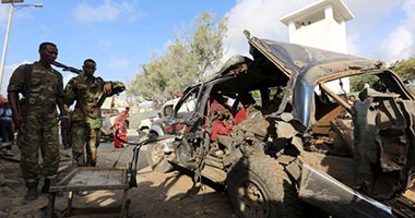 بالصور.. مقتل 3 ضباط من الشرطة الصومالية فى انفجار سيارة ملغومة بالعاصمة مقديشو