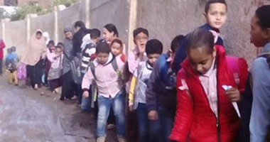 صحافة المواطن: أهالى عزبة الهجانة يشكون محاصرة مياه الصرف لشوارعهم