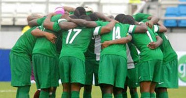 تقارير: إتيبو مفاجأة مدرب نيجيريا أمام الفراعنة