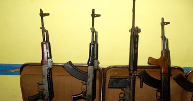 ضبط 4 مسجلين بحوزتهم أسلحة نارية وكميات من المخدرات بالقاهرة