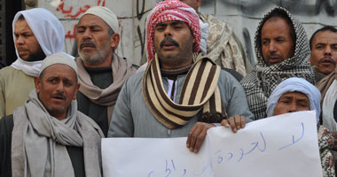 بالصور .. وقفة للفلاحين أمام "القضاء العالى" احتجاجًا على سياسات "الزراعة"