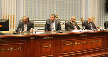 "المرافق" تعد مصانع الغزل والنسيج بإلغاء زيادة الأسعار بأثر رجعى